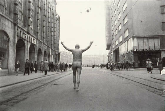 Tomislav Gotovac, aus: Zagreb, I love you!, 1981 / Foto: Milisav Vesović, Sammlung MSU Zagreb